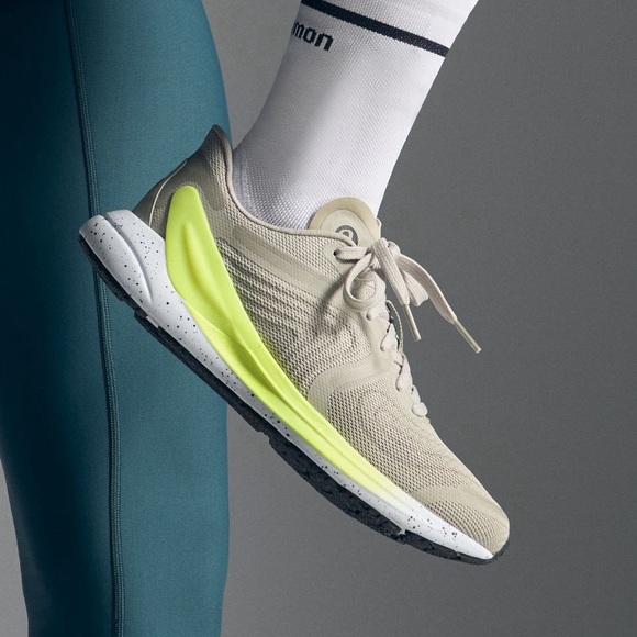 Lululemon Blissfeel women's running shoe (new) comfortable